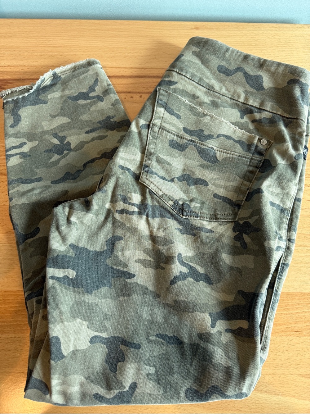 Rock & Republic Women's Camo Skinny Jeans in Olive Green and Black